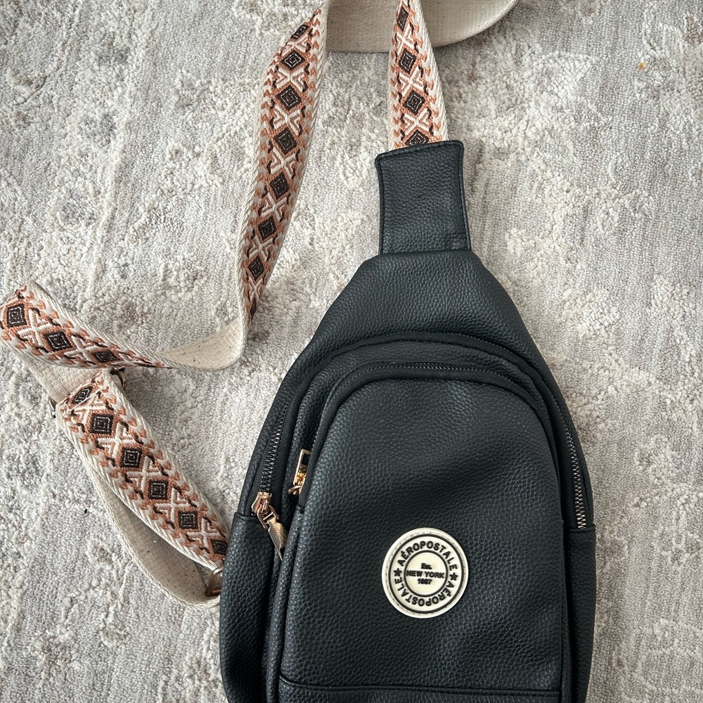 Aeropostale Black Crossbody Sling Bag Purse Pockets Adjustable Pattern  Strap